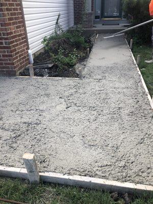 Before picture of a sidewalk done in Naperville IL