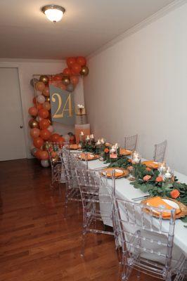 Love the clear chairs. Decor by me IG: @thewhitelabelco