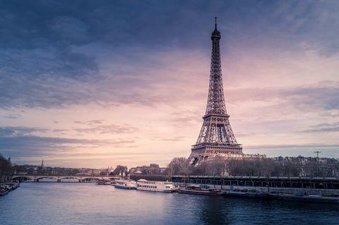 Eiffel Tower.  Online Language School French Course