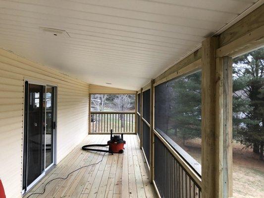 Screen room porch ceiling