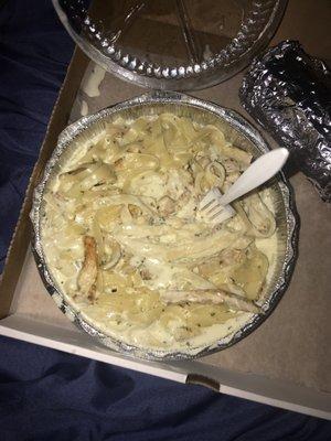 Chicken Alfredo. Extremely bland.