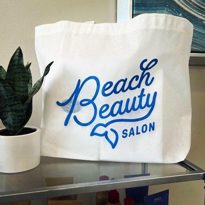 Beach beauty Tote bags