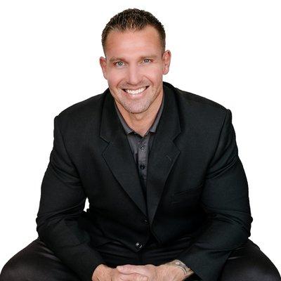 Coach Kyle Rasmussen Owner, author and award winning weight-loss expert