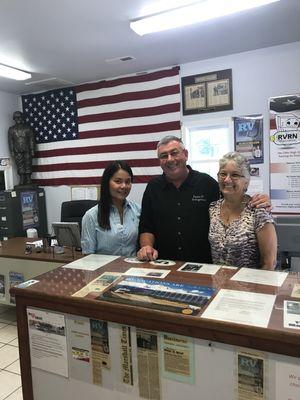 Nim Banks from California, with Roger and Onna Lee Ford