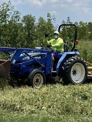 Tractor-work-bush-hogging