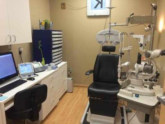 Exam room with automated phoropter