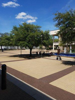 Rudder Plaza: fountain at right, small stage in background of pic, tower to right of fountain (out of pic), MSC behind/left (out of pic)