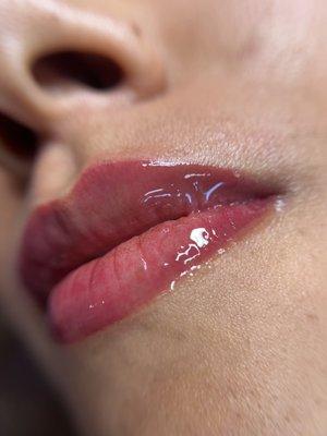 Glossy lip blush