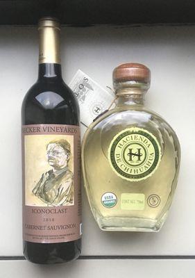 Picked up gifts for Mr R's friends--Georgia liquor stores don't stock much sotol and Becker's a good, affordable winery in Fredericksburg.