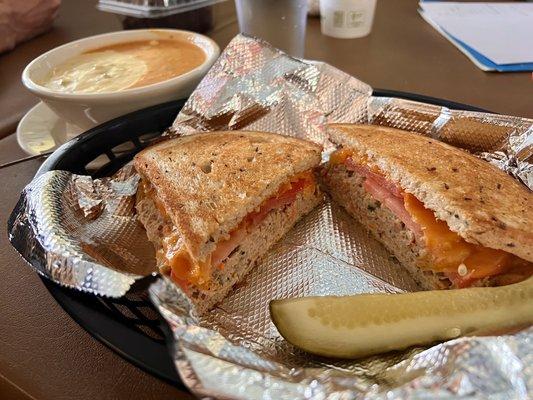 Tuna Melt Classic, Mixed Soup