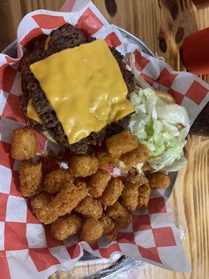 Double cheeseburger with tots