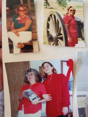 My Mama at top both pictures and my Gigi Jane, my Mama's Mama & I on bottom. Christmas 1993.