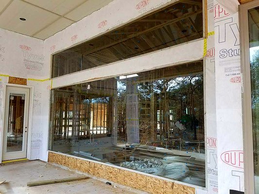 FRAMELESS GLASS AND WINDOWS