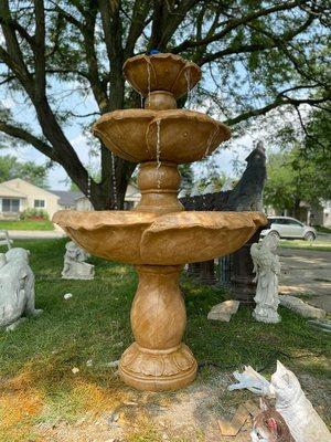 Customers Fountain Being made