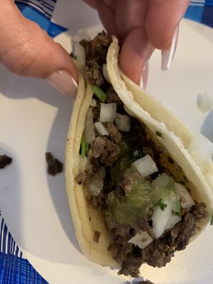 Asada taco w/green salsa