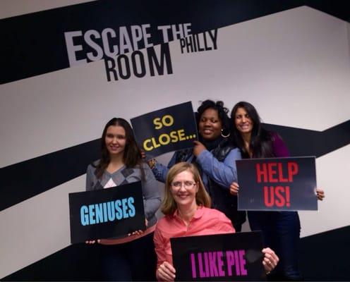 ESCAPE THE ROOM