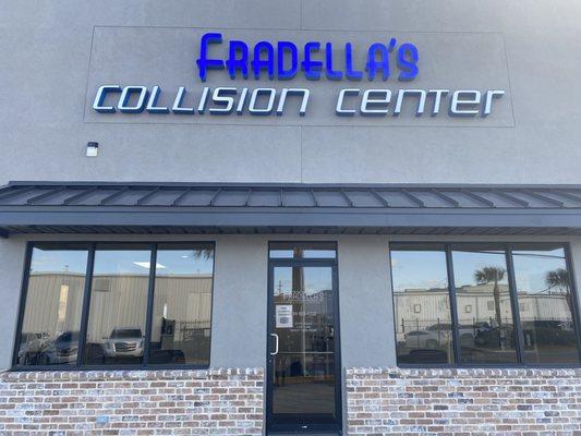 Fradella's Collision Centers