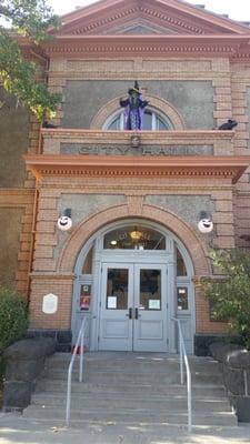 City Hall Entrance  to Fire Museum