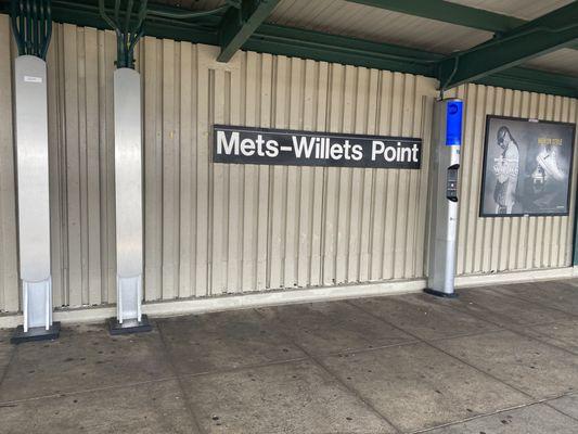 Mets-Willets Point Station