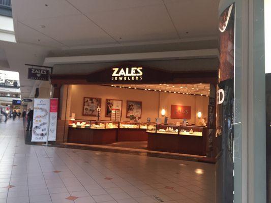 Zales of Marlborough--Solomon Pond Mall: 601 Donald Lynch Boulevard, Marlborough, MA Storefront