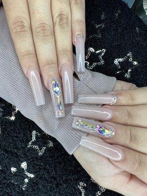 Some beautiful design of Citrine NAIL BAR