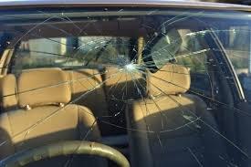 Lifetime warranty on windshield replacement in Hauppauge, NY call now!