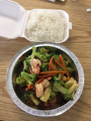 Broccoli and Shrimp with white rice