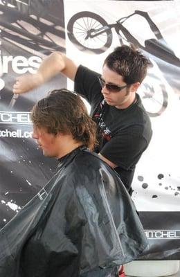 carving some hair magic at Mt Dew Extreme Tour