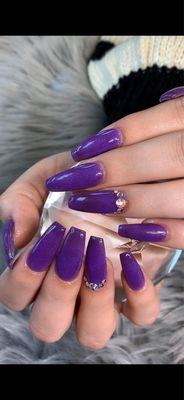 Love my purples nails ;)