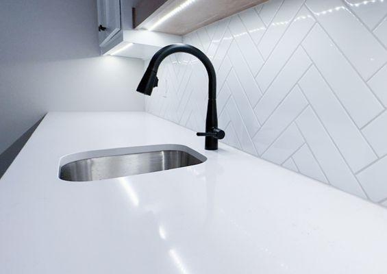 Love this all-white wet bar design!