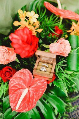 Bridesmaid bouquet with rings