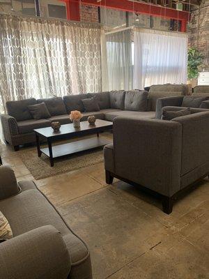 Sectional sofa & coffee table