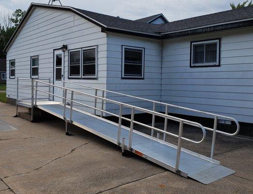 Modular Ramp with Handrails