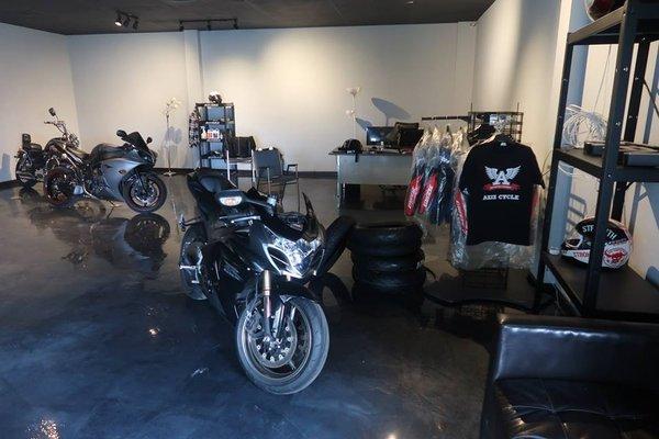 Azizcycle showroom