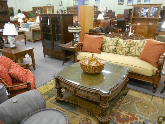 Casual sofas, coffee tables, rugs, bookcases and more. All beautifully arranged in our 9,000 sq ft showroom.