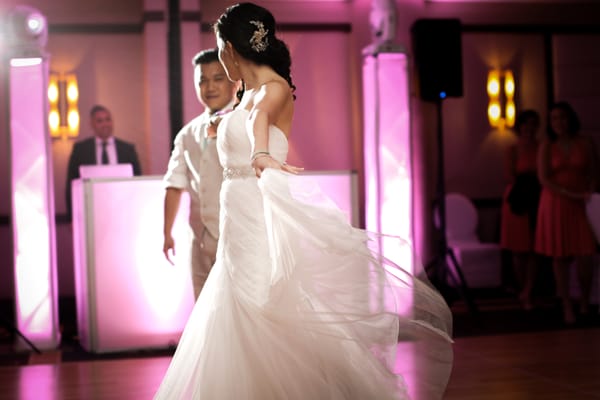 Our first dance Photo by Tony Yang http://www.iwannamarry.com/