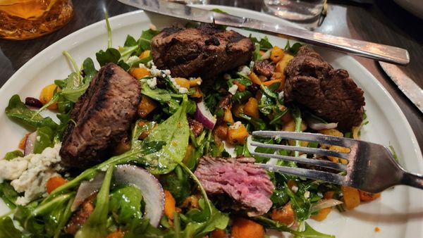 Winter Cove salad with steak tips