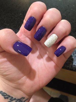 Purple nails with accent nail