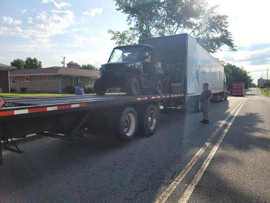 Mobile unloading dock