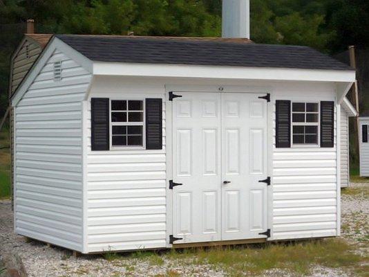 8x12 Saltbox with White vinyl siding