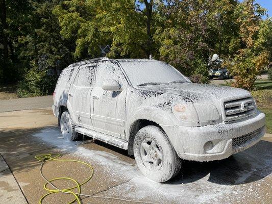 Hand wash is the perfect was for your car!