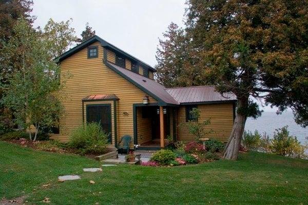 The Sugar Shack!!!  Immaculate Lake Champlain Cottage offering world class sunsets from the west shore of Lake Champlain.