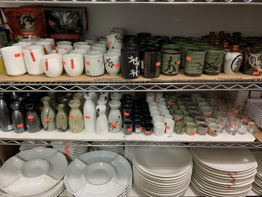 Variety of Japanese cups, sake cups, etc.