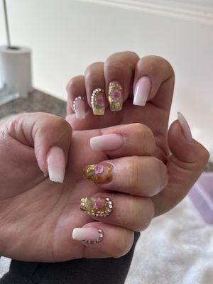 Nail art with bling