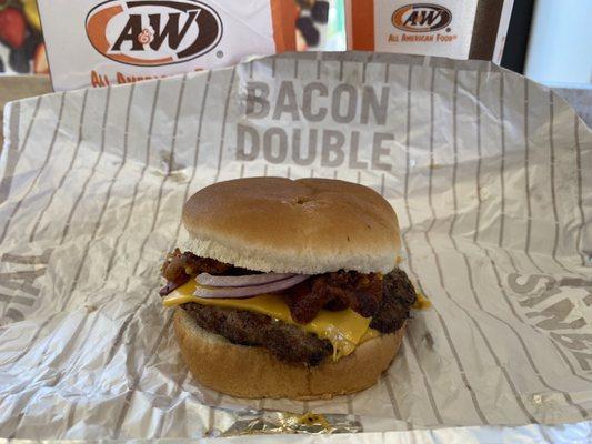 Bacon double w/o mayo and lettuce