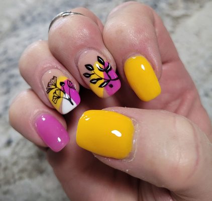 Fun summer nails by My! I love them!