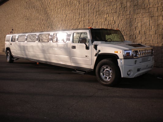 18 Passengers Hummer Limousine