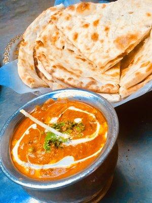 Curry & naan bread