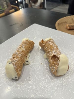 Cannoli Large