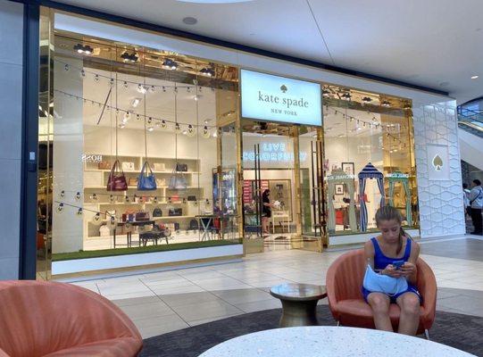 Kate Spade front store August 2022